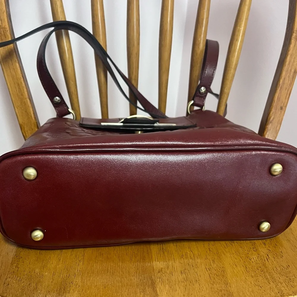 Patricia Nash Like New Burgundy Embossed Shoulder Bag - Picture 7 of 9